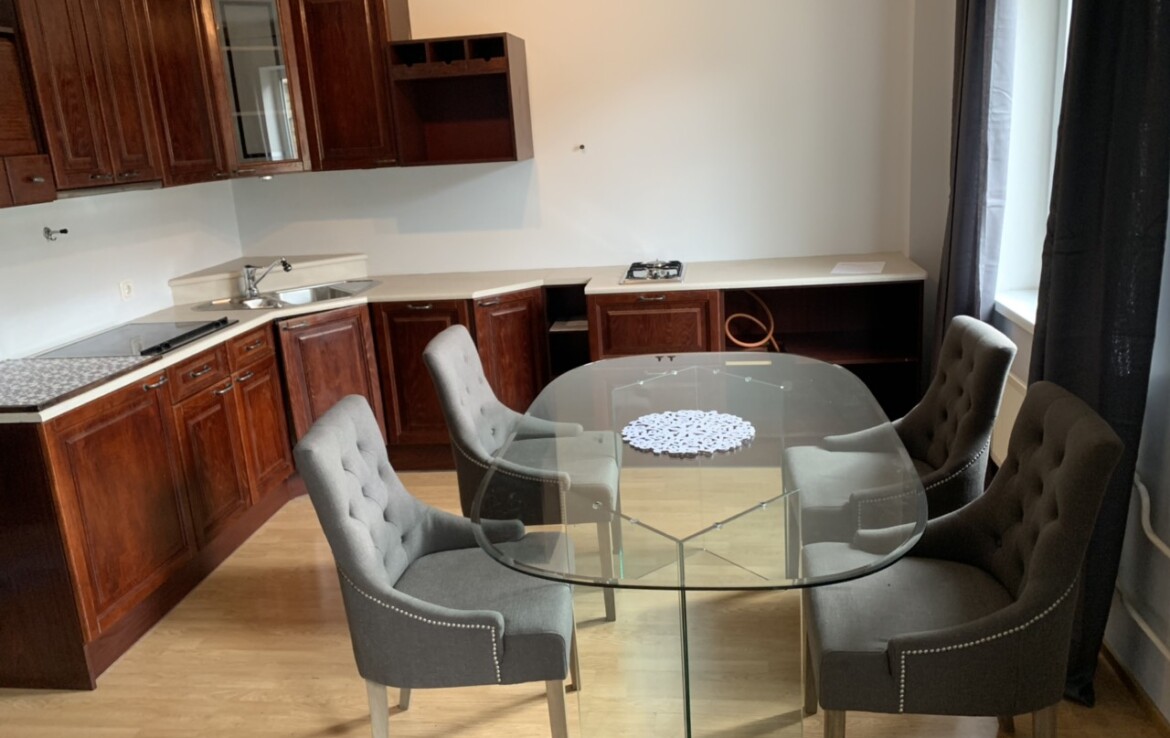 Well-located, spacious 2-room apartment in Kassisaba, on the Kristiine-Downtown border.