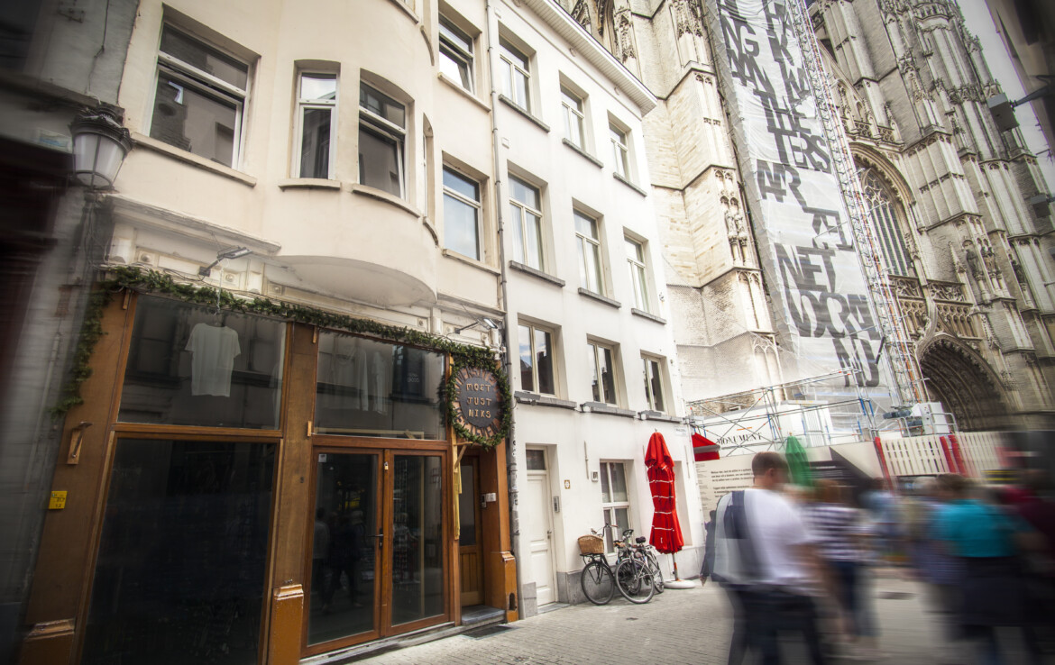 Een studio-appartement met twee verdiepingen in Antwerpen